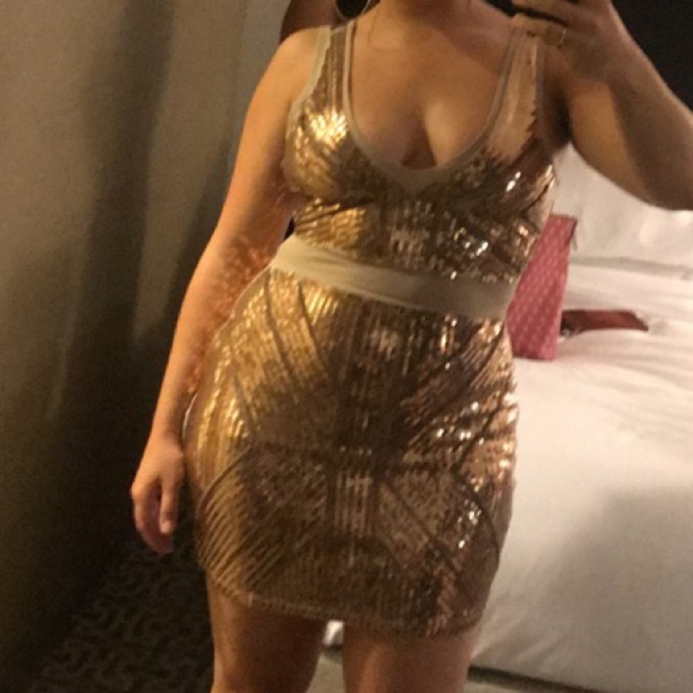Beautiful sequin dress!!